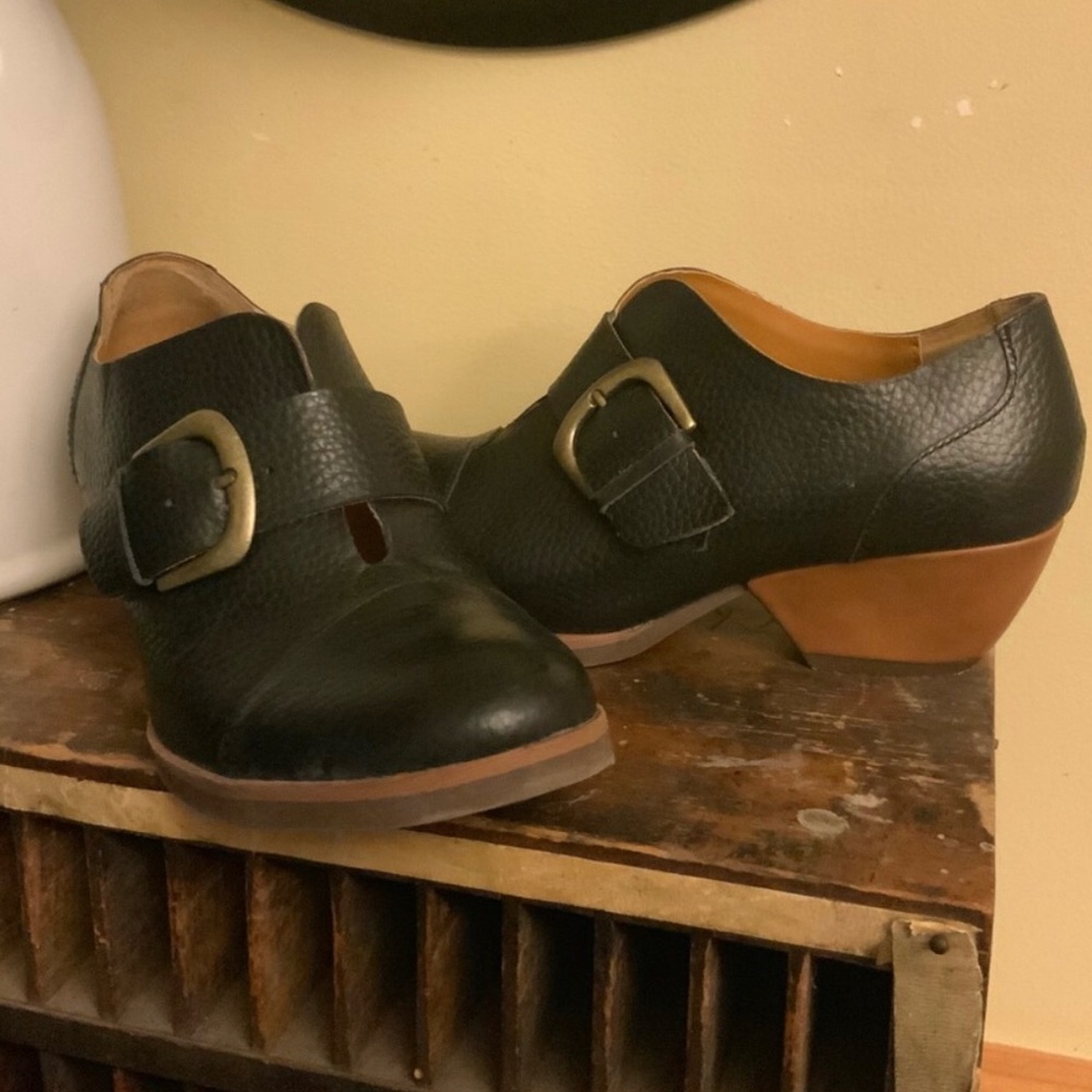 Kork by Kork Ease Black leather ankle boot